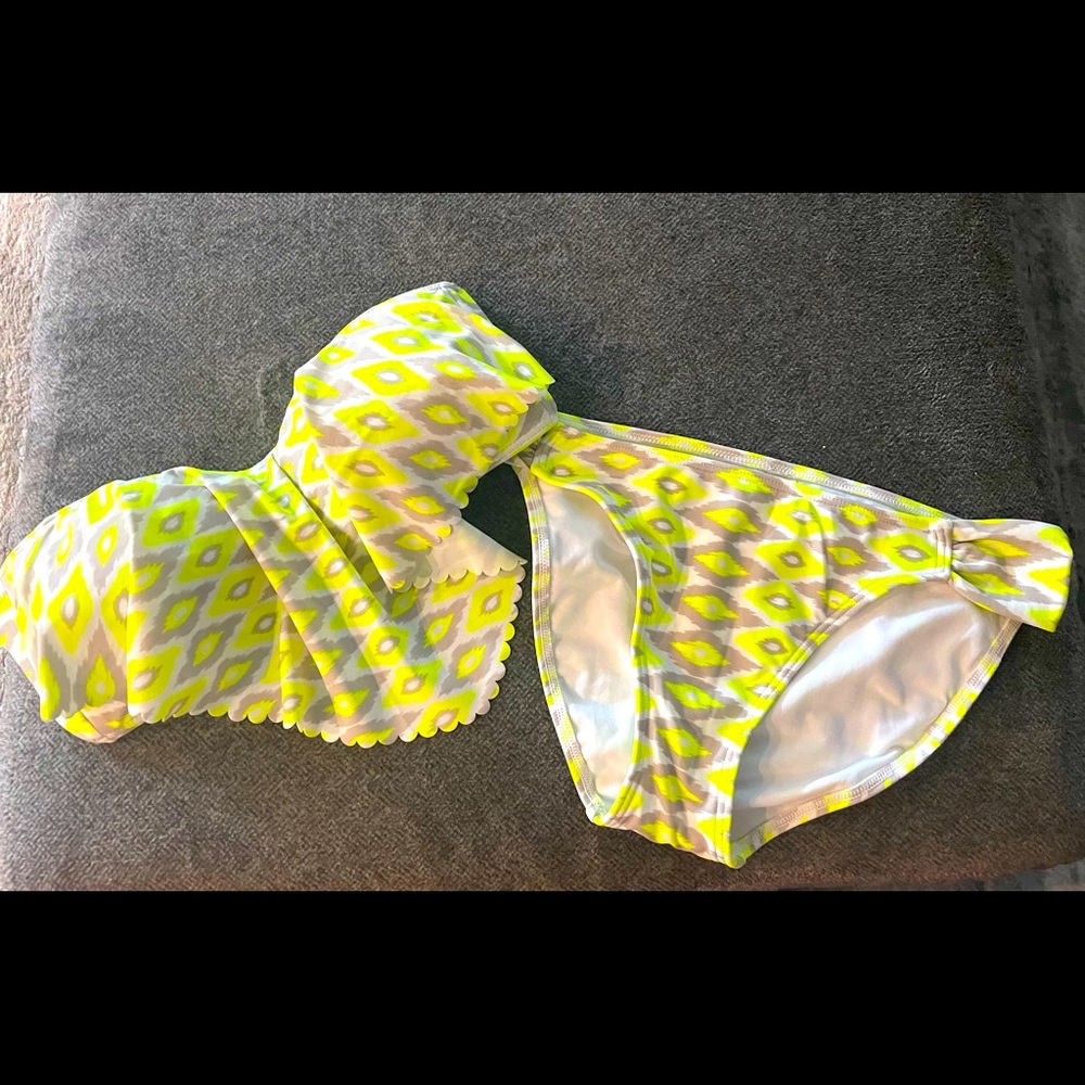 Neon geometric bikini set